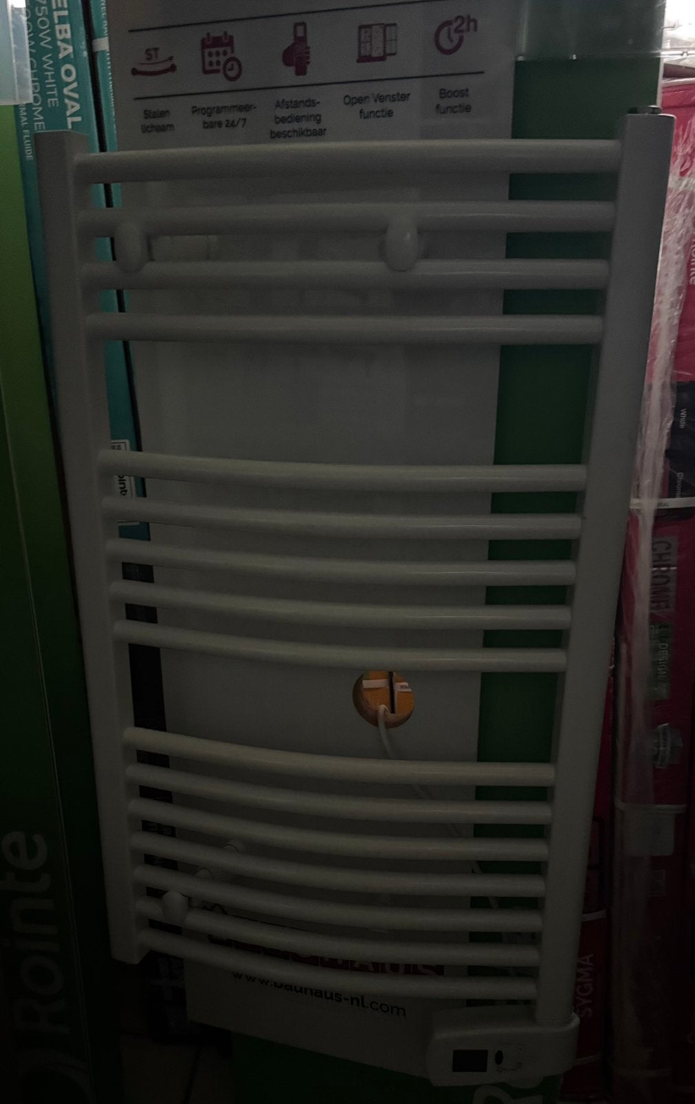 Rointe Sygma Handdoek Designradiator(Showmodel), Doe-het-zelf en Bouw, Radiator, Nieuw, Minder dan 60 cm, Ophalen of Verzenden