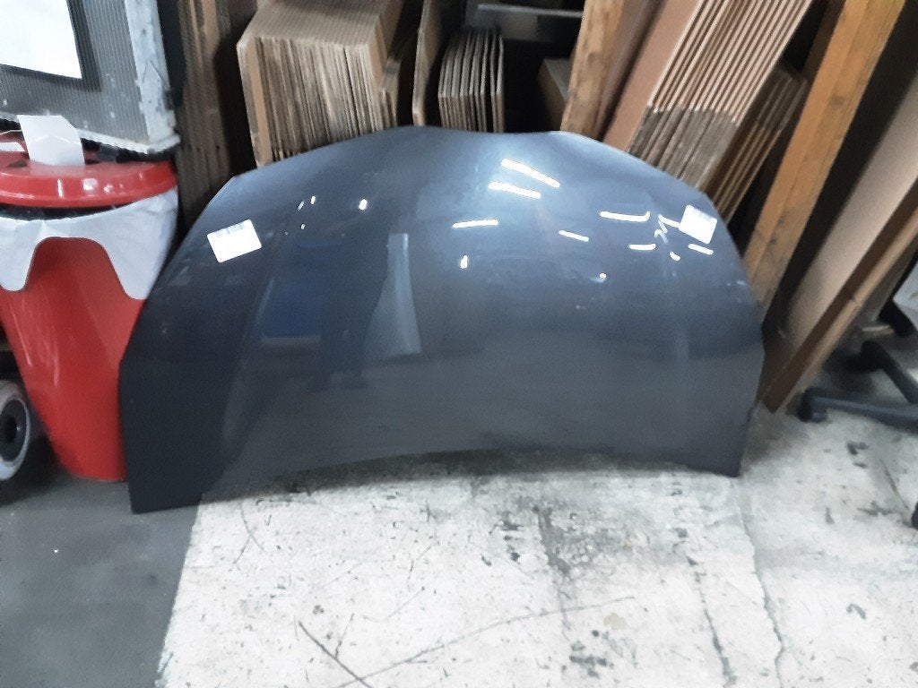 CAPOT Toyota Yaris III (P13) (01-2010/09-2020), Autos : Pièces & Accessoires, Kundenbetreuung@toyota.de, Toyota, Utilisé, Toyota-Allee 2
50858  Köln, DE