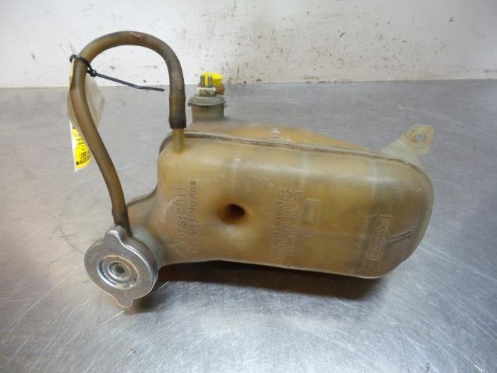 Réservoir d'expansion d'un Mercedes 190E/D, 3 mois de garantie, Utilisé, -, -