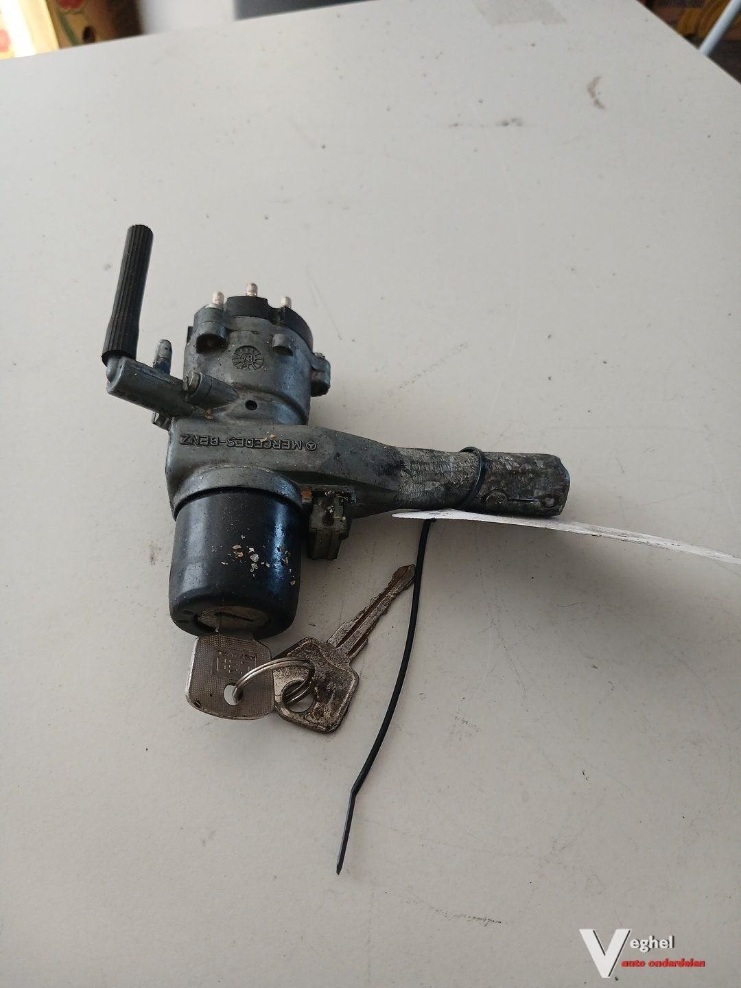 MB W123 type 1 diesel Contactslot met 1 sleutel '84, -, Utilisé, -, -