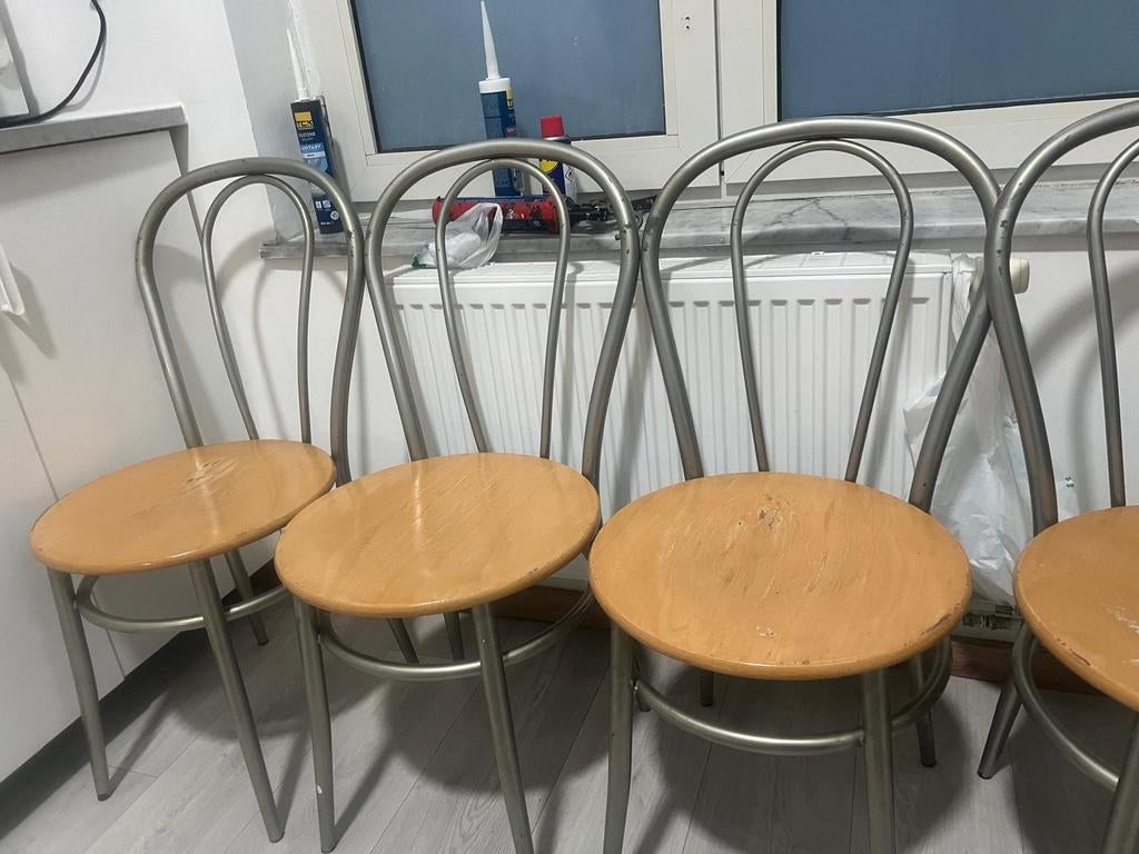 4 chaises à vendre
