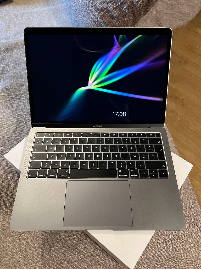 (VERKOCHT) MacBook Air 13" i5 8GB, 8 GB, 13 inch, Minder dan 2 Ghz, Ophalen of Verzenden