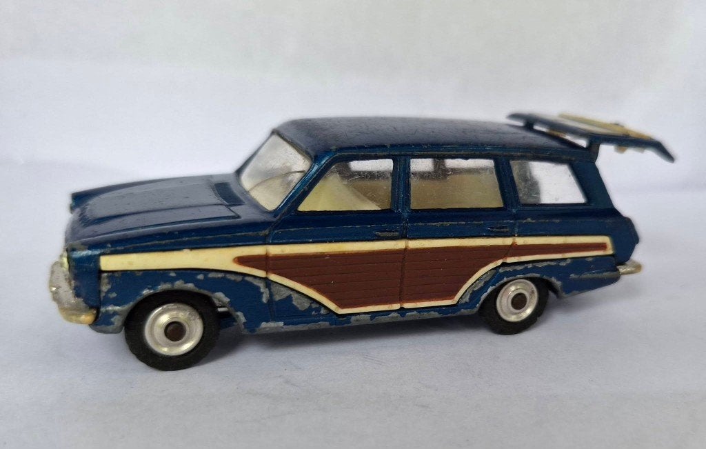 Ford Consul Cortina Corgi Toys., Collections, Enlèvement ou Envoi, Utilisé, Voitures