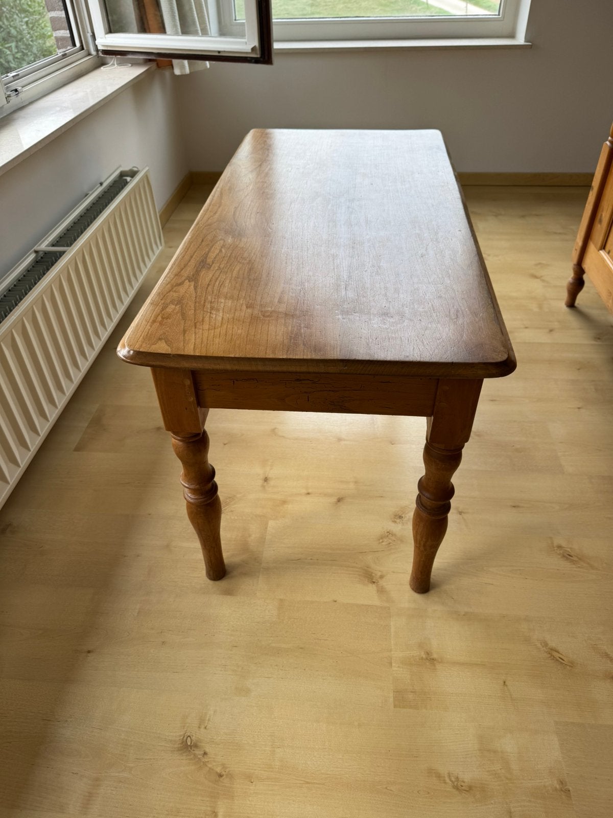 Lage tafel, Ophalen, 50 – 75, Gebruikt, 100 tot 150 cm