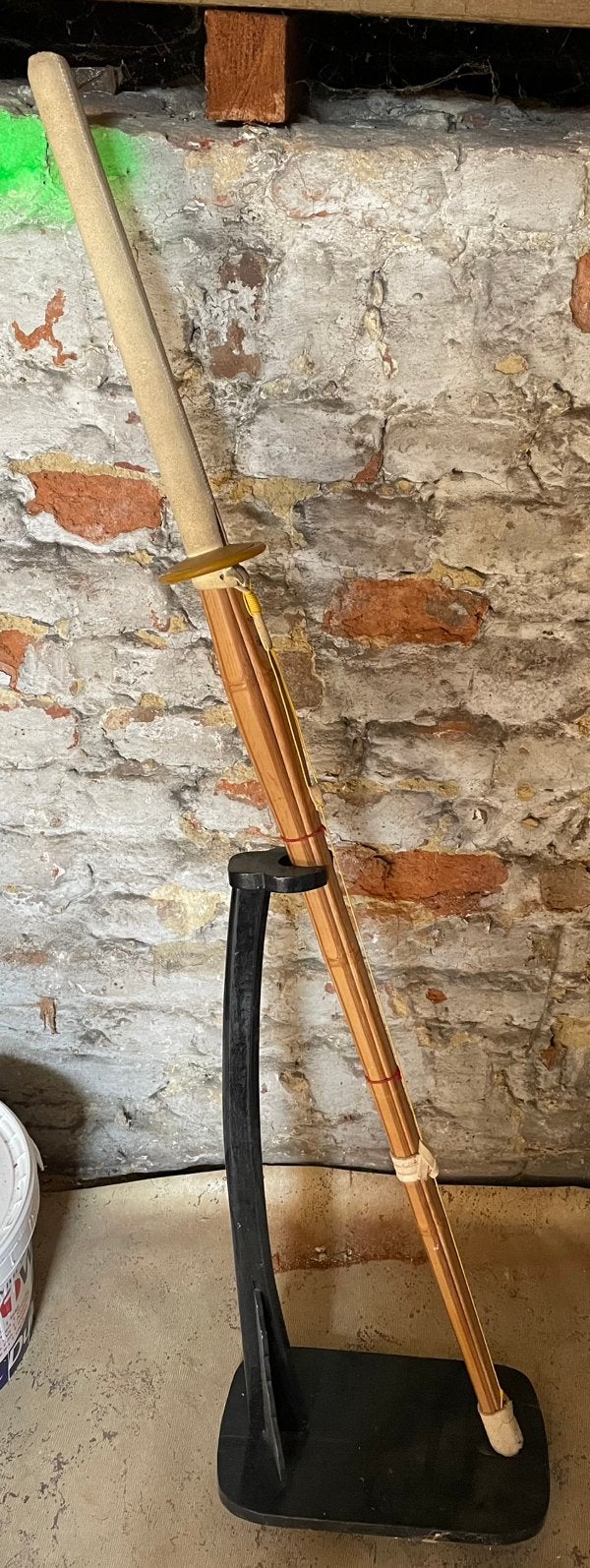 Shinai de kendo avec support, Sports & Fitness, Sports de combat & Self-défense, Enlèvement ou Envoi, Comme neuf, Kendo