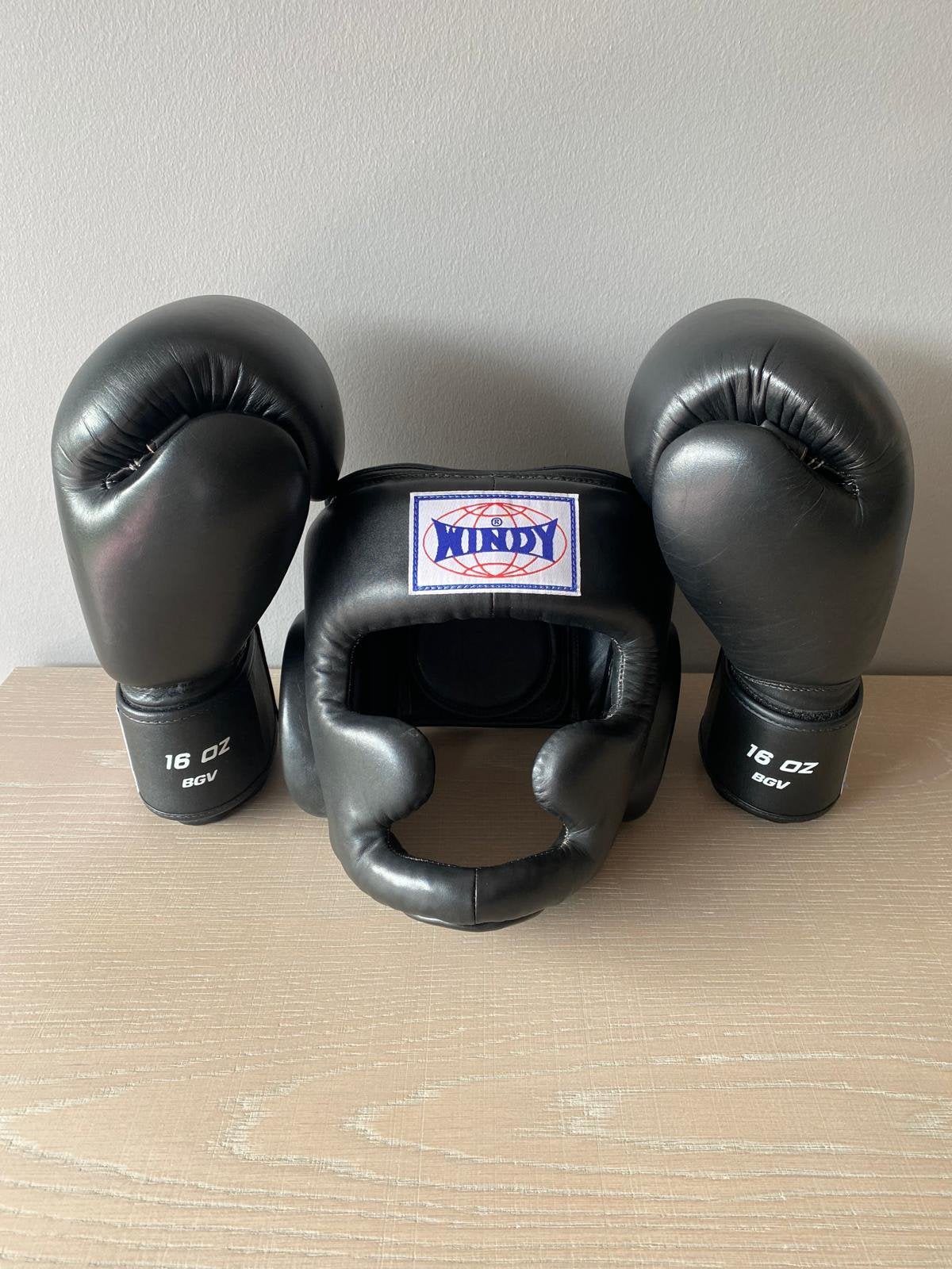 Gants de boxe et protège-tête NEUFS, Enlèvement, Neuf