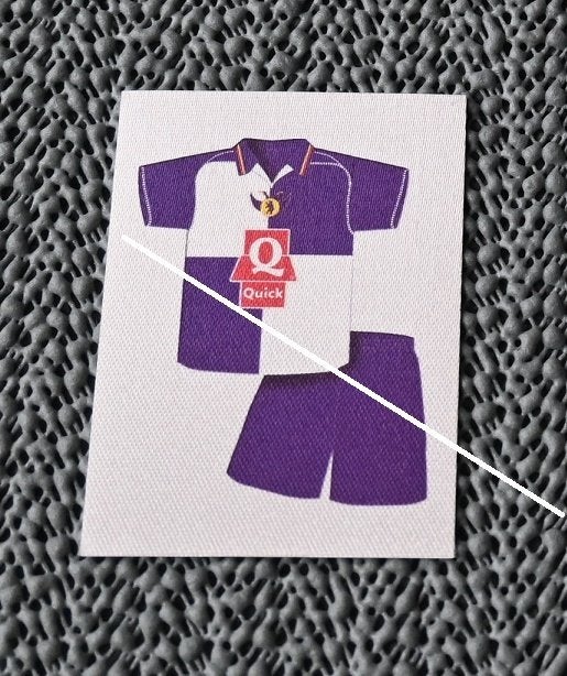Panini Football 2011 / Germinal Beerschot Antwerp Truitje, Verzamelen, Sportartikelen en Voetbal, Verzenden, Nieuw, Poster, Plaatje of Sticker