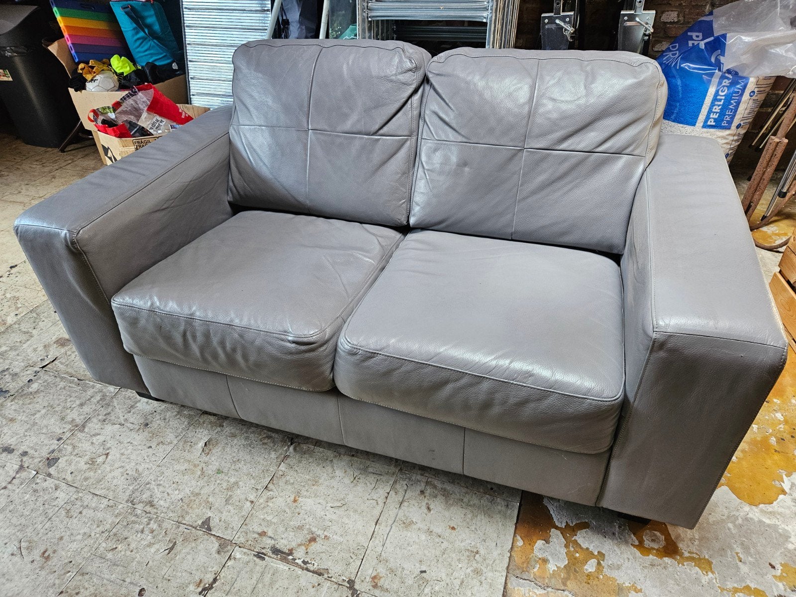 Ikea zetel grijs leder, Huis en Inrichting, Zetels | Zetels, Ophalen