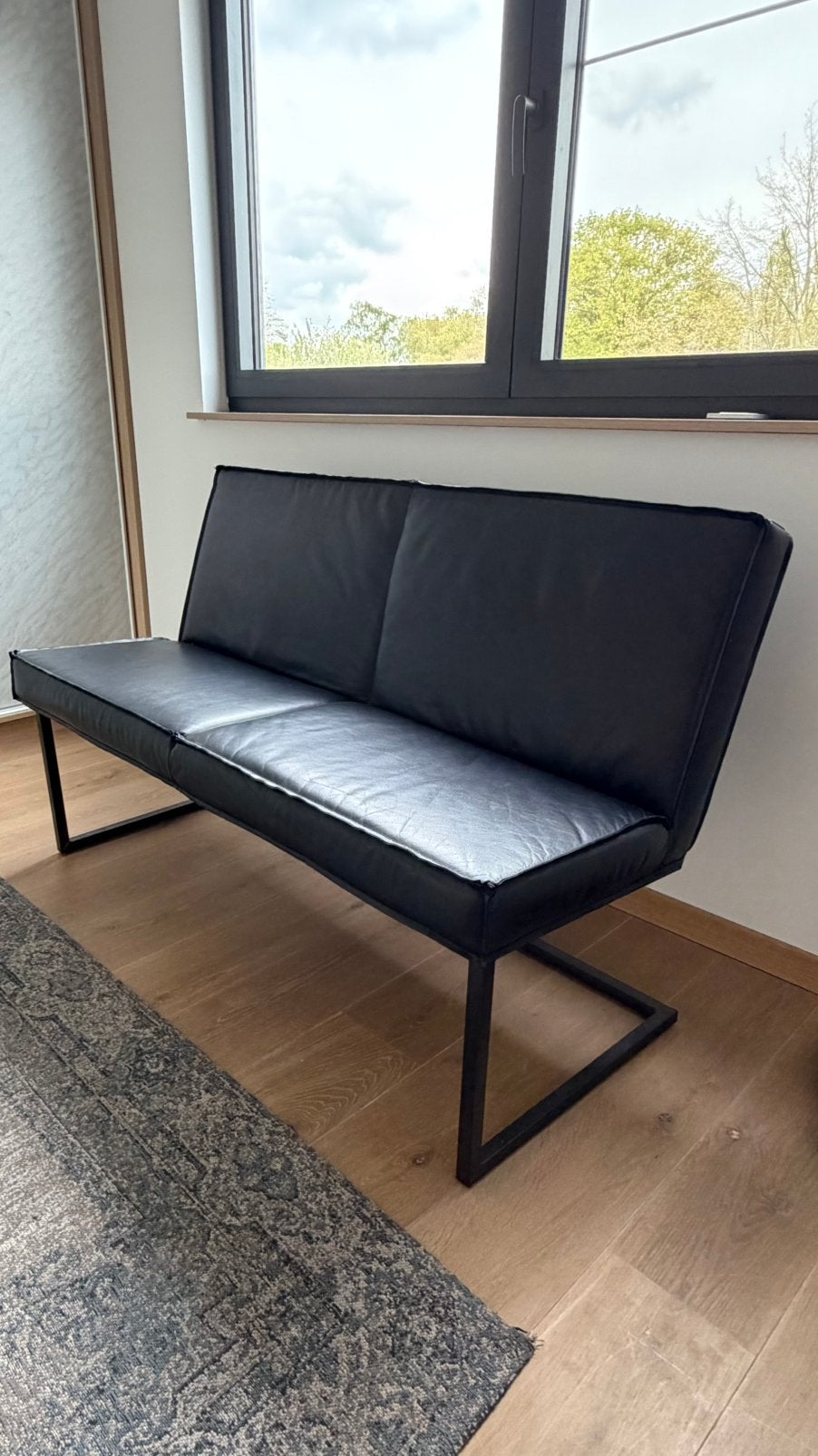 Meer dan een eetkamerbank: stijlvolle zitten in elke ruimte, Huis en Inrichting, Fauteuils, Ophalen, Zo goed als nieuw