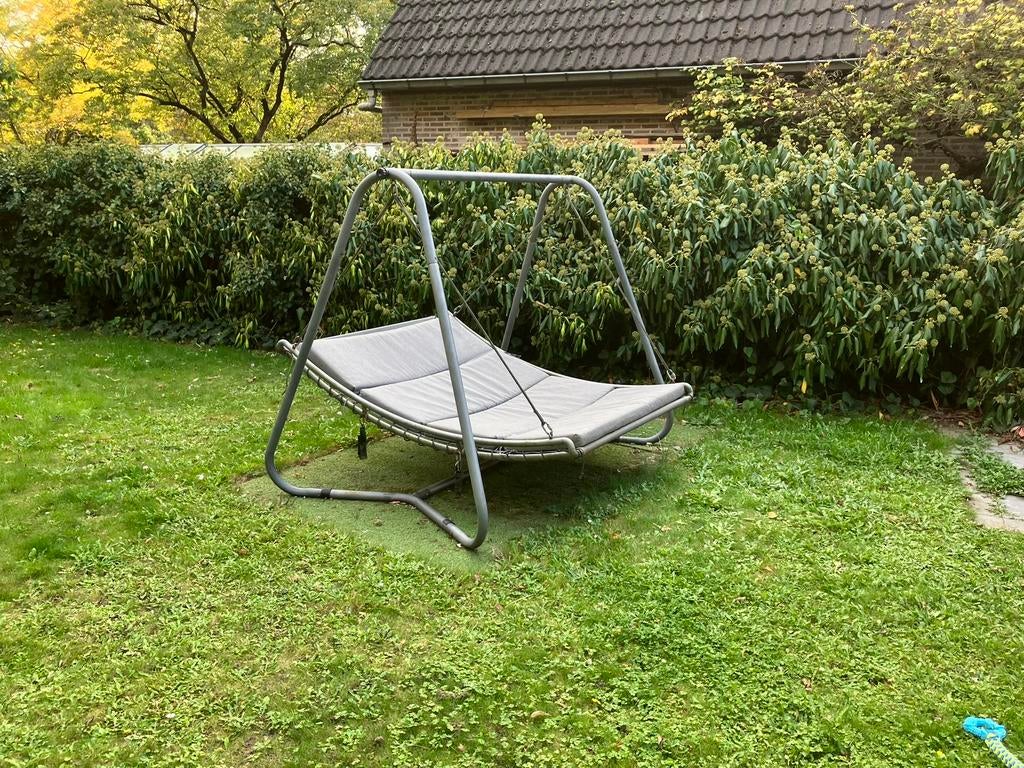 Dubbele ligbed, Ophalen, Zo goed als nieuw, Meerpersoons, Buiten