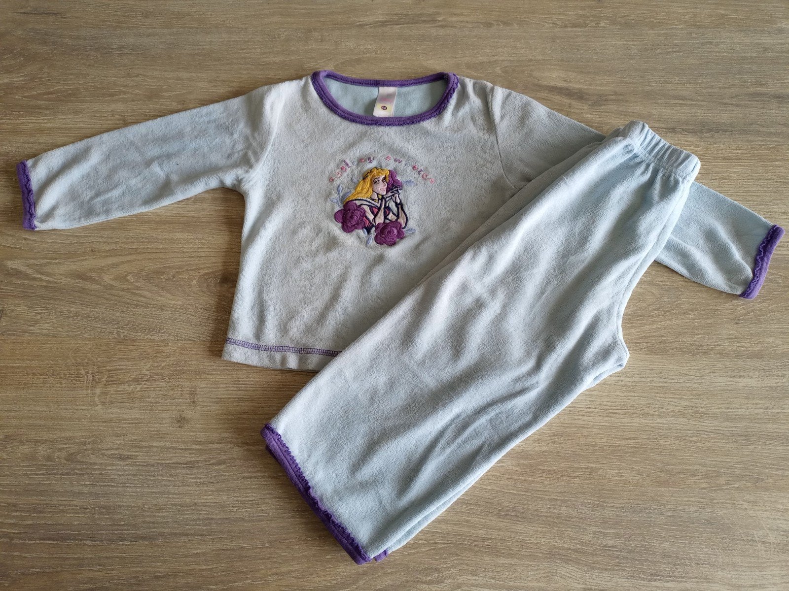 pyama Disney maat 92-98, Enfants & Bébés, Vêtements enfant | Taille 92, Enlèvement ou Envoi