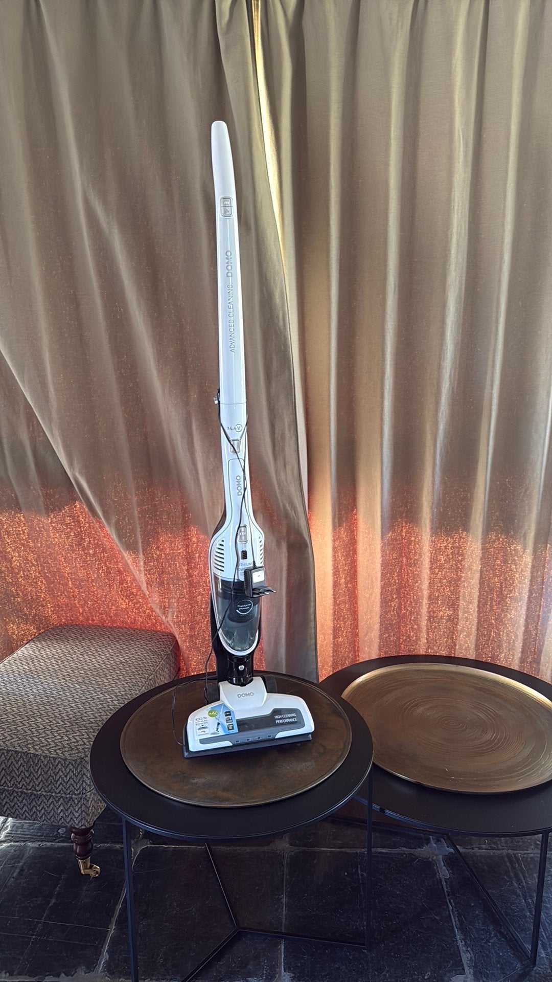 Nieuwe steelstofzuiger met kruimeldief!, Electroménager, Aspirateurs, Comme neuf, Aspirateur de table, Enlèvement