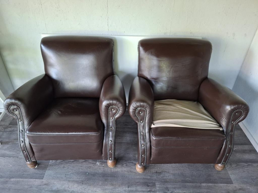 Te restaureren engelse fauteuils, Ophalen, Leer