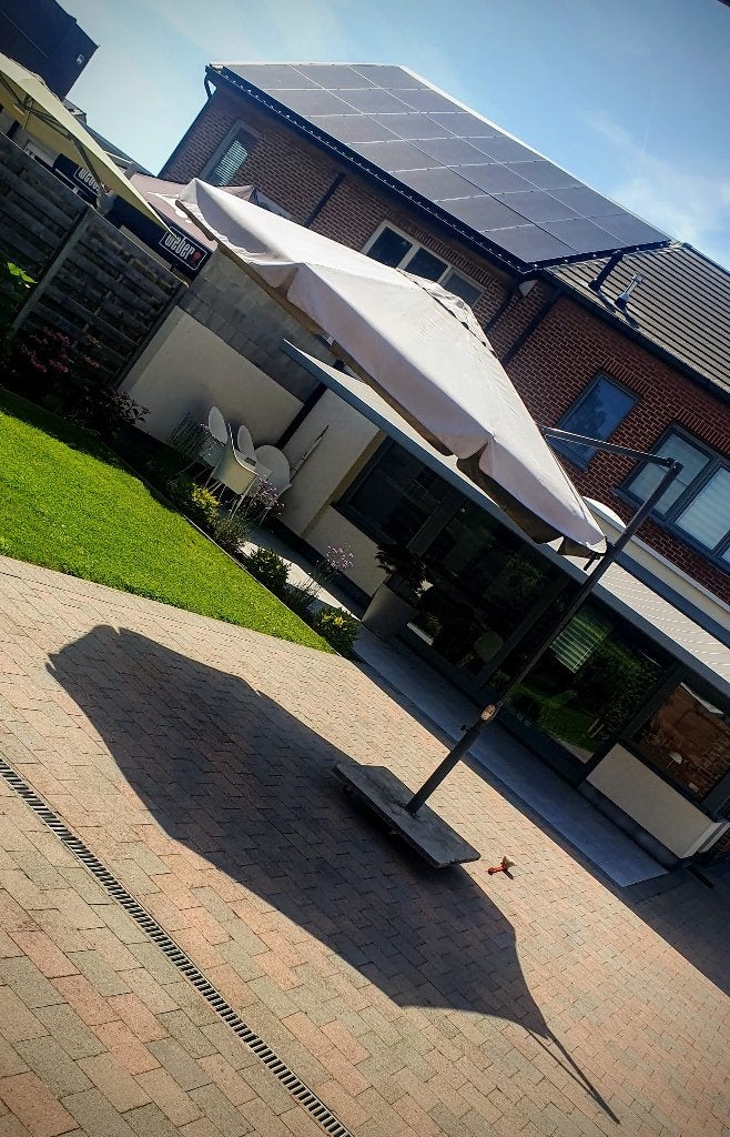 zweefparasol 3,5 m op voet, Tuin en Terras, Ophalen, Verstelbaar, Gebruikt, Zweefparasol