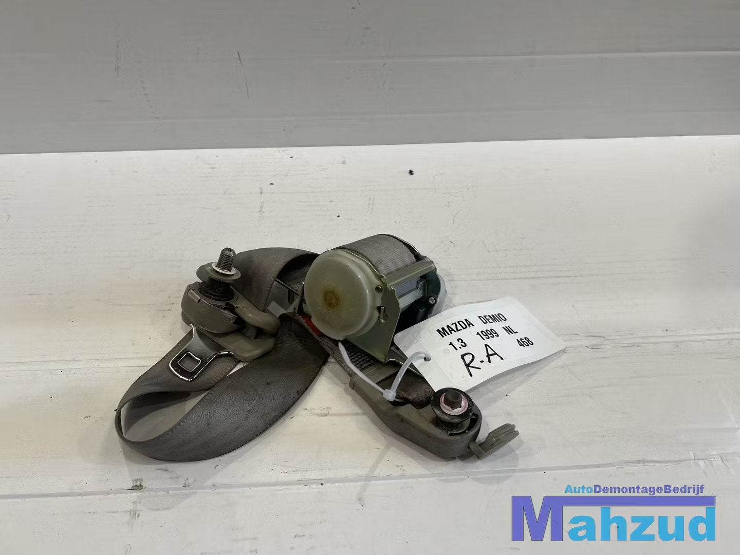MAZDA DEMIO rechts achter gordel 1996-2003, Shinchi, Fuchu-Cho 3-1
730-8670  Hiroshima, Mazda Motor Corporation, Info@mazda.co.jp