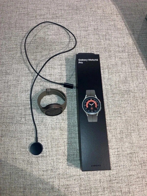 Samsung Galaxy Watch5 Pro 45mm Gray Titanium, Étanche, Enlèvement ou Envoi, Comme neuf, Android