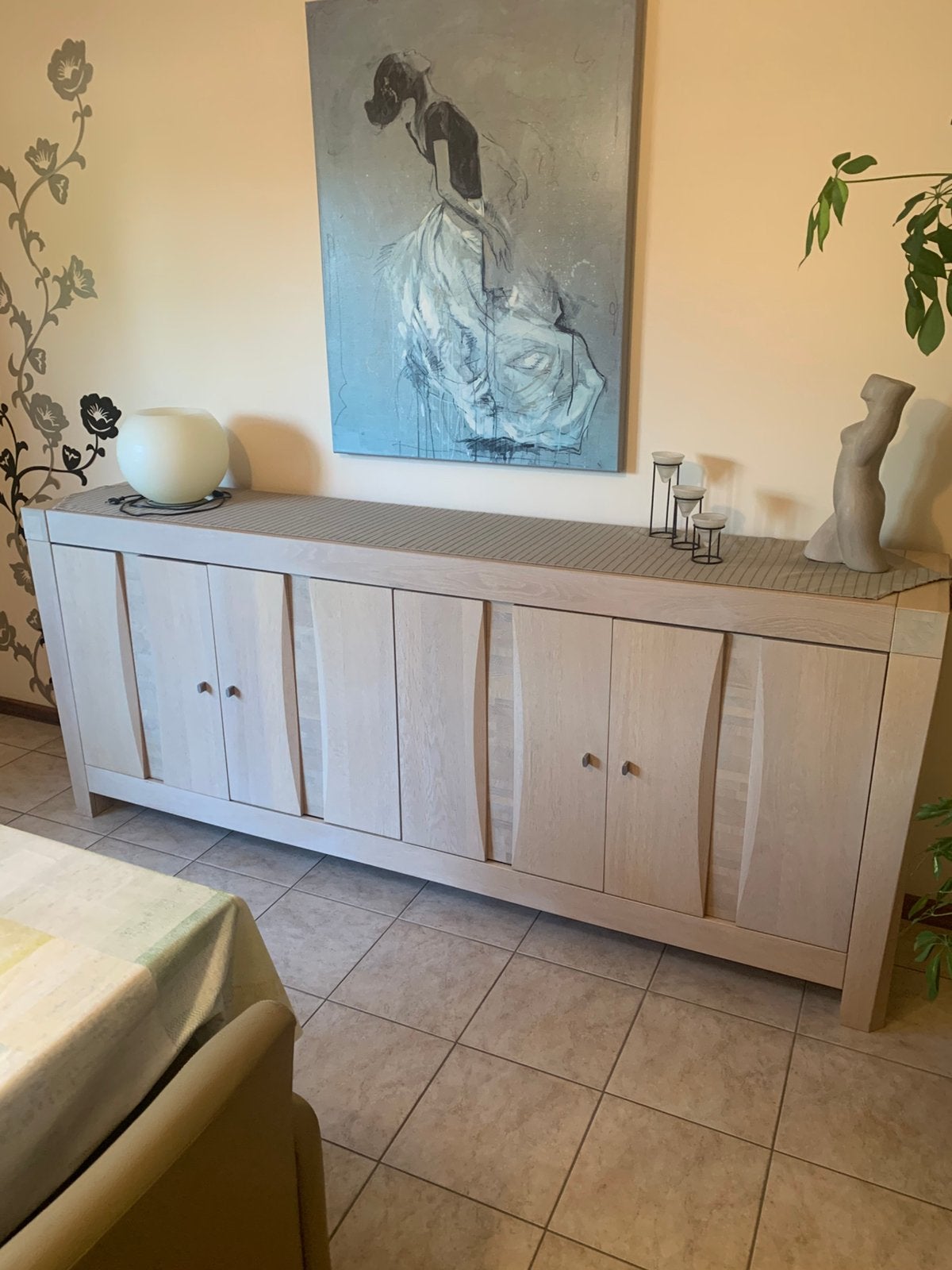 1 eettafel met 6 zeteltjes 1 lange dressoir en 1 korte dress, Huis en Inrichting, Kasten | Dressoirs, Ophalen, Zo goed als nieuw