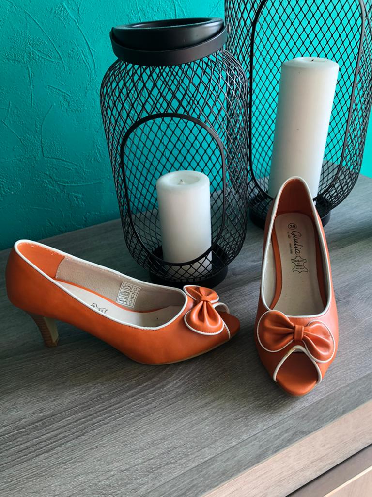 Oranje damesschoenen maat 39, Kleding | Dames, Ophalen, Schoenen met lage hakken, Oranje, Zo goed als nieuw
