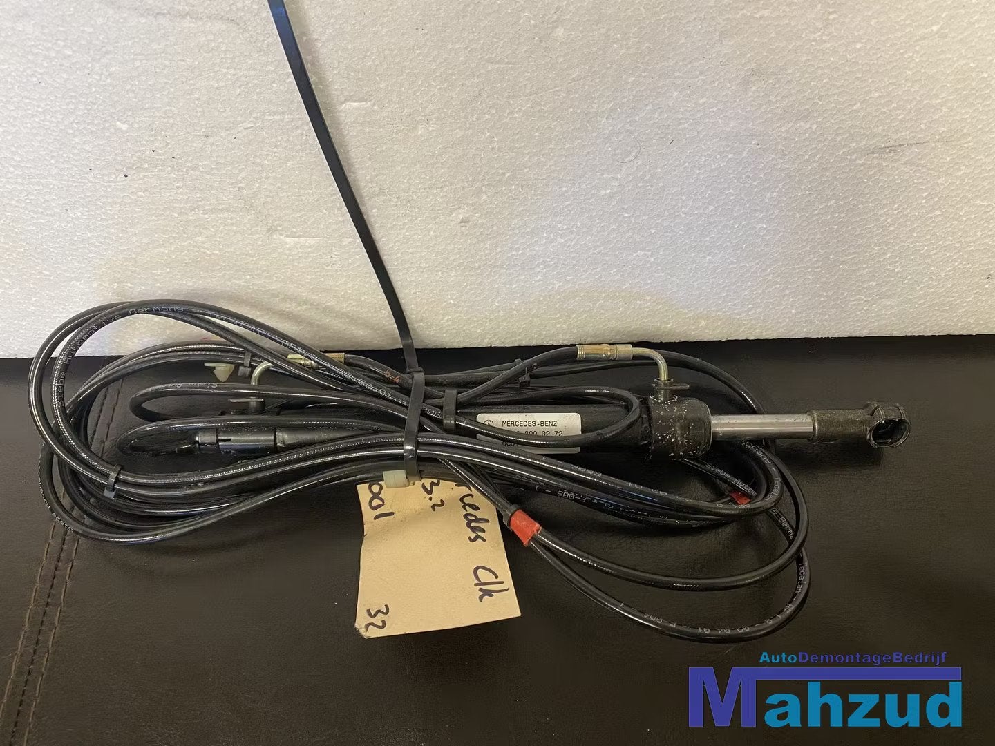 MERCEDES CLK R208 CABRIO Dakcilinder met slangen A2088000272, Mercedes-Benz AG, Mercedes-Benz, Utilisé, Mercedesstrasse 120
70372  Stuttgart, DE