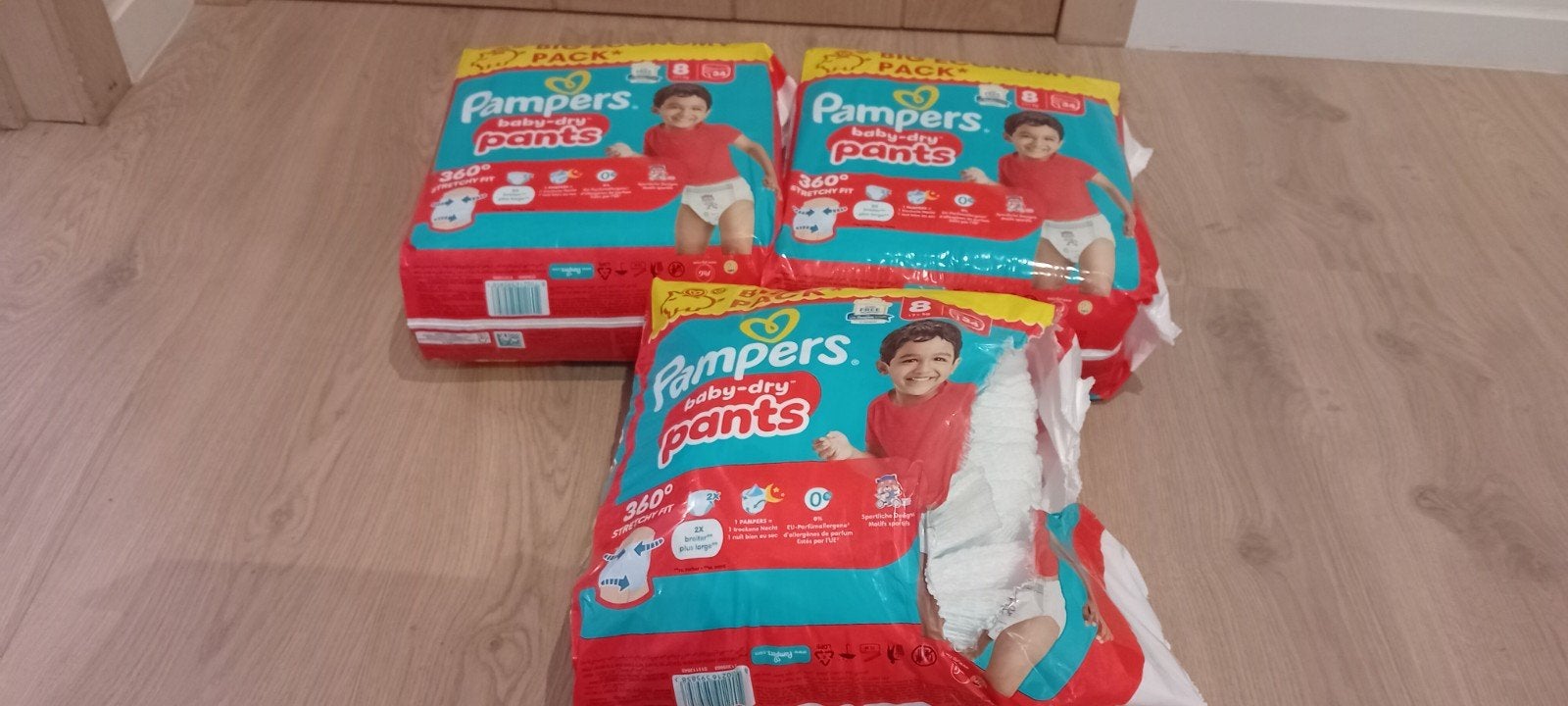 Pampers pants maat 8, Enlèvement