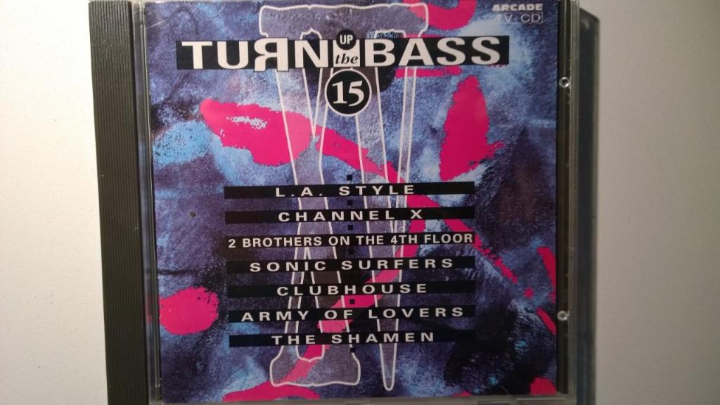 Turn Up The Bass Volume 15, Enlèvement ou Envoi, Comme neuf, Dance