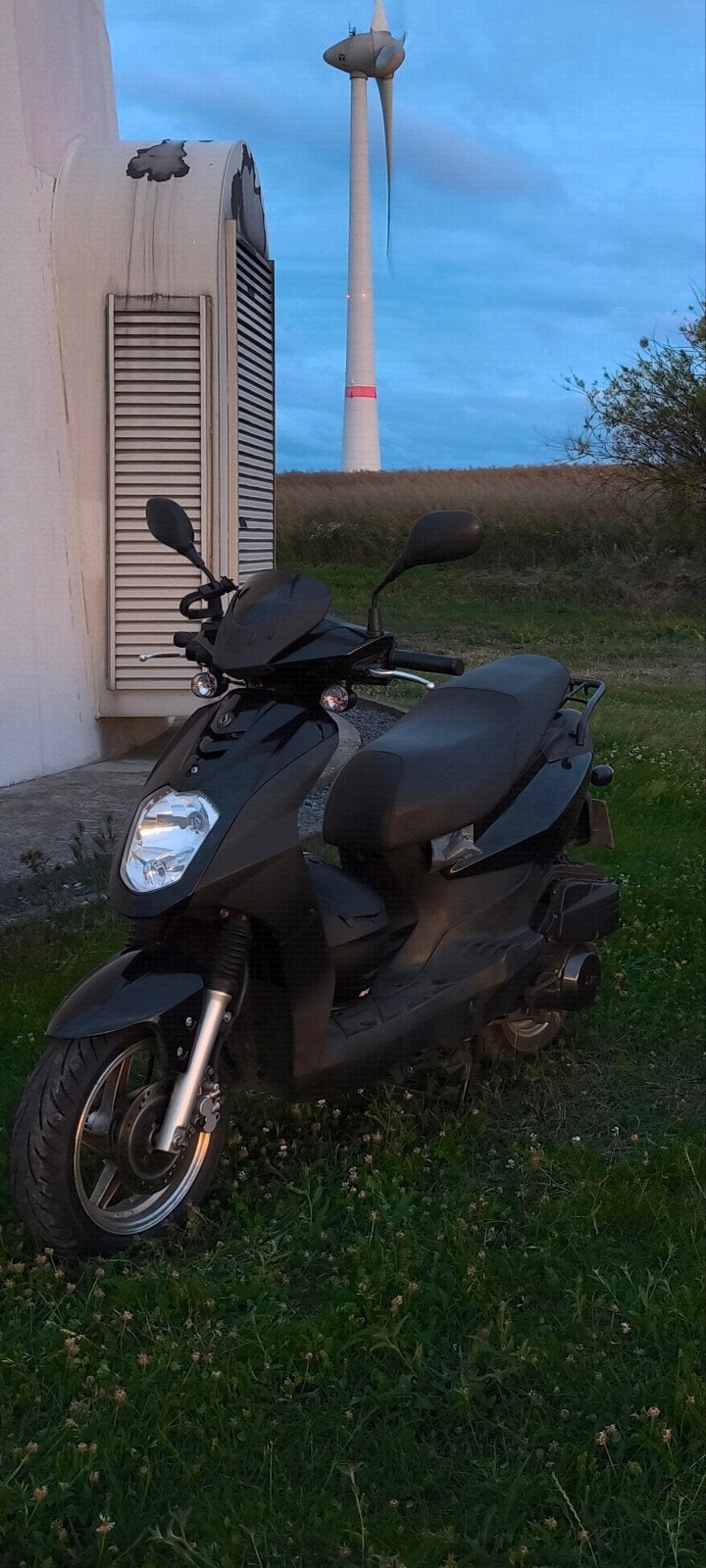 SYM 125cc à réparer – moteur entièrement démonté, SYM