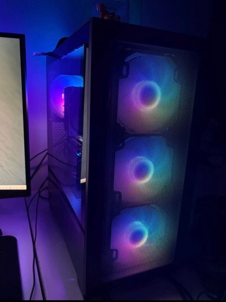 Setup gaming complet ( écran - pc -clavier -souris -tapis ), Neuf, 32 GB, AMD Ryzen 5, 4 Ghz ou plus
