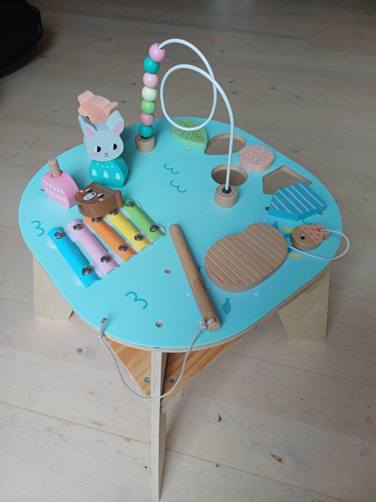 Table d'éveil en bois, Enfants & Bébés, Enlèvement, Comme neuf