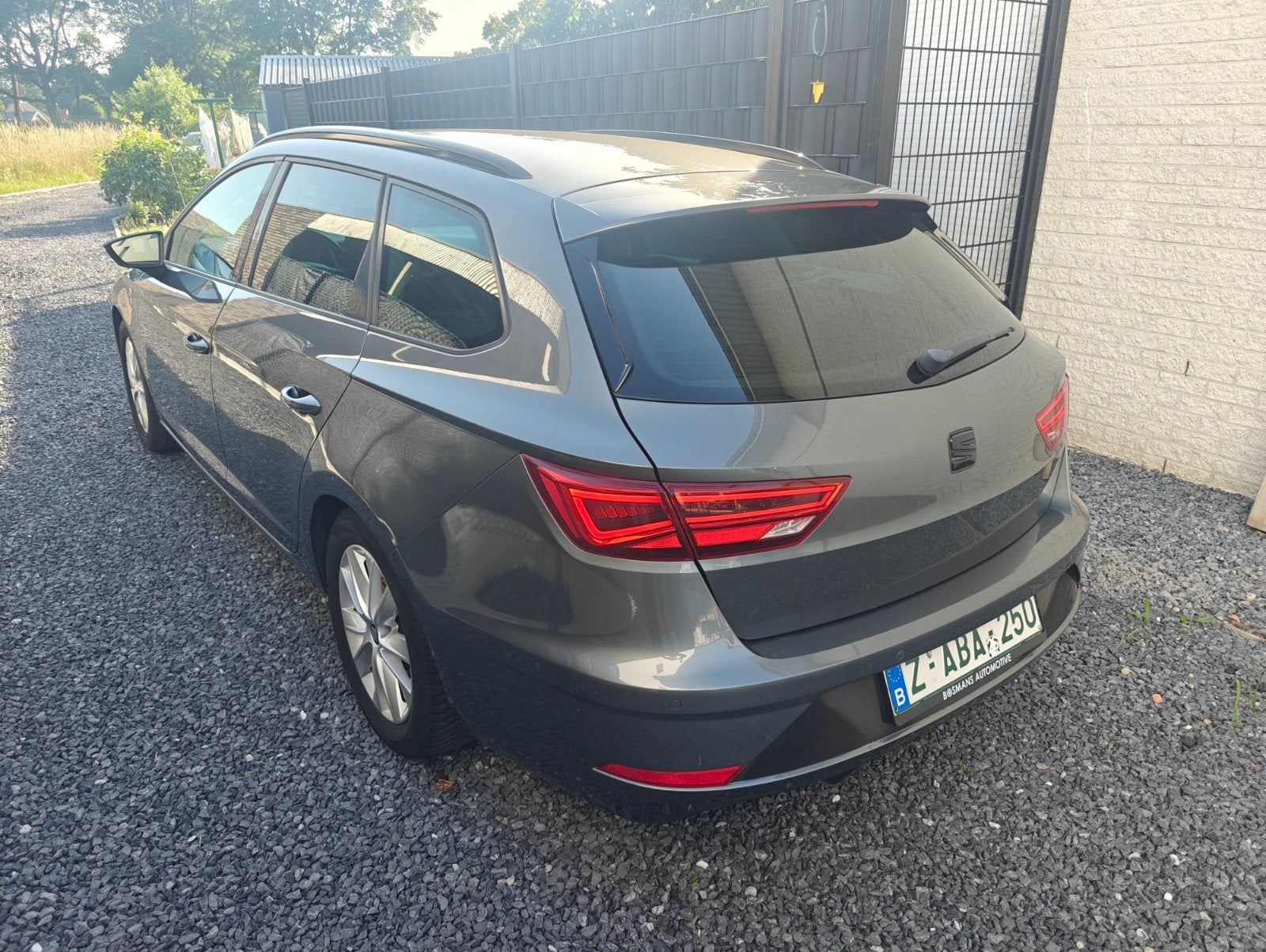 Seat Leon ST 1.0 TSI DSG, Autos, Seat, Argent ou Gris, Achat, Entreprise, Noir