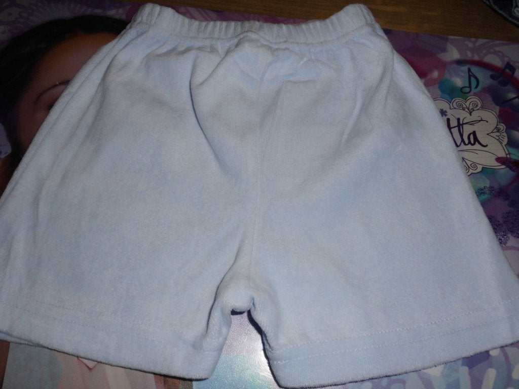 licht blauwe short 74, Ophalen of Verzenden, Zo goed als nieuw, Jongetje of Meisje, Broekje