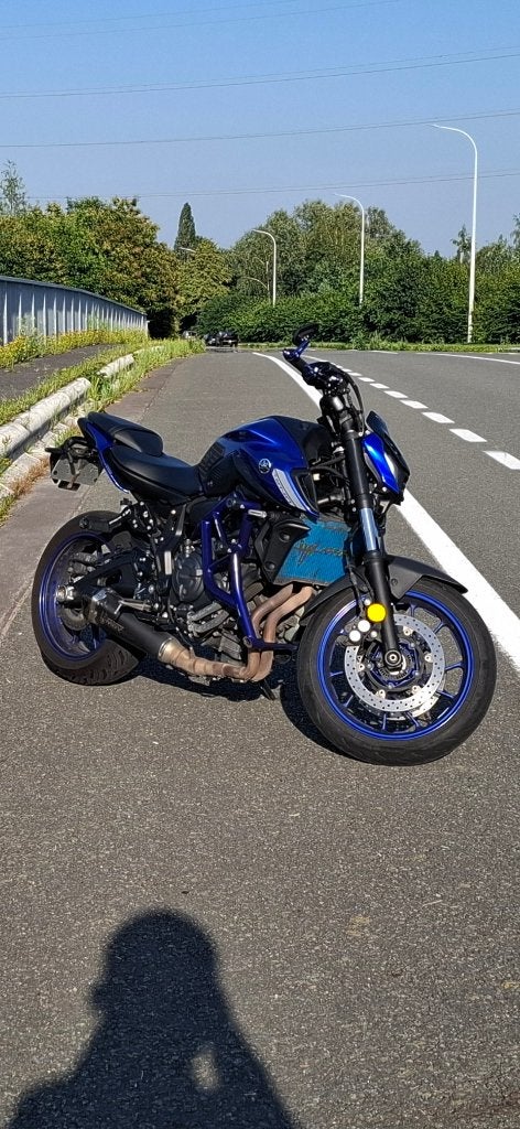 YAMAHA MT07 (35 kW) - 2022, Motos, Motos | Yamaha, Occasion, 2 cylindres, Particulier, Permis Moto A2 minimum