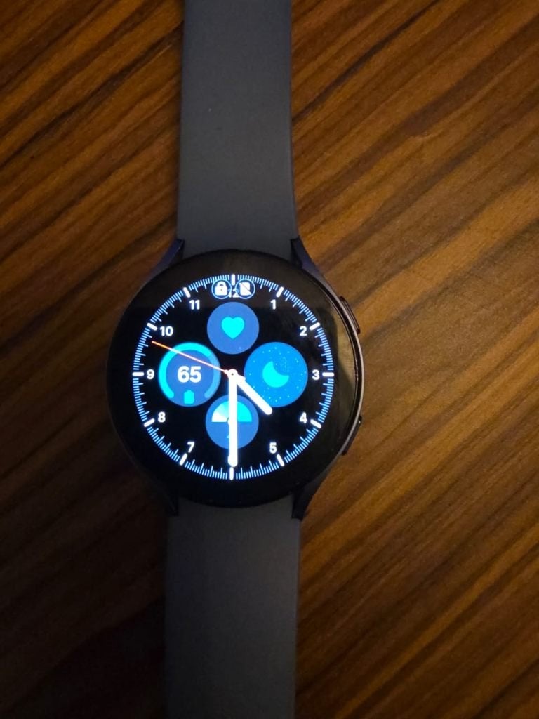 Samsung Galaxy Watch 5 40mm, Étanche, Enlèvement ou Envoi, Avancer d'un pas, Utilisé