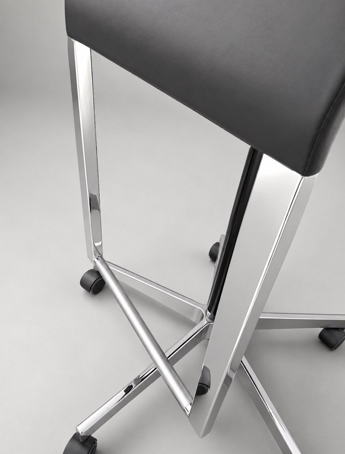 Maarten Van Severen Vitra03 HighChair, Drafting Stool, 2000s, Ophalen, Zo goed als nieuw, Metaal, In hoogte verstelbaar