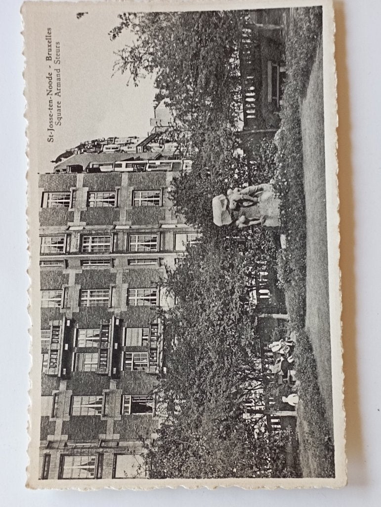 Oude postkaarten uit Brussel, Ophalen