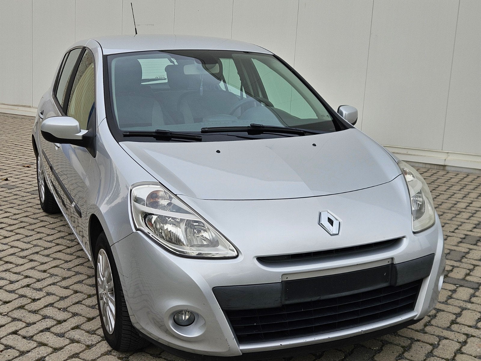 RENAULT CLIO ESSENCE 1IER PROPRIÉTAIRE, Autos, Euro 5, Achat, Entretenue par le concessionnaire, Particulier