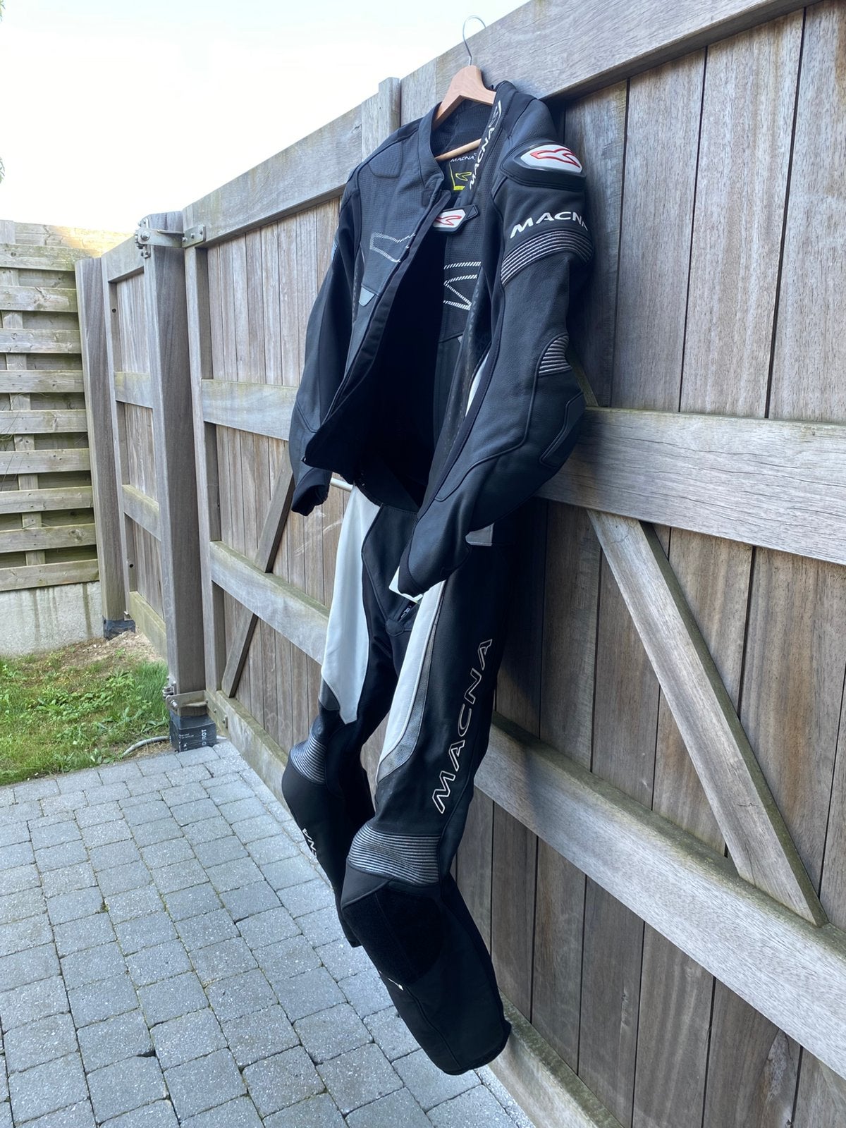 Nieuw 2 delig motorpak leder, Enlèvement
