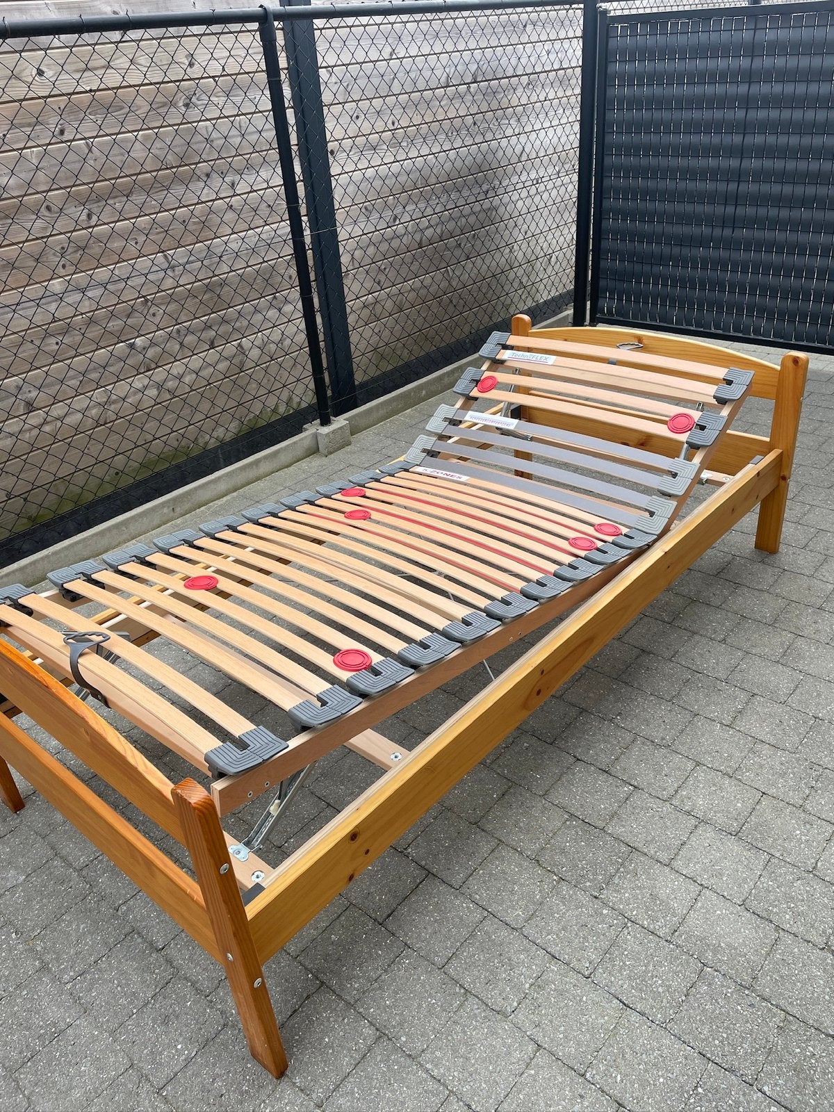 Zorg bed Nieuw !!!!, Huis en Inrichting, Slaapkamer | Bedden, Ophalen, Verstelbaar, 90 cm, Eenpersoons