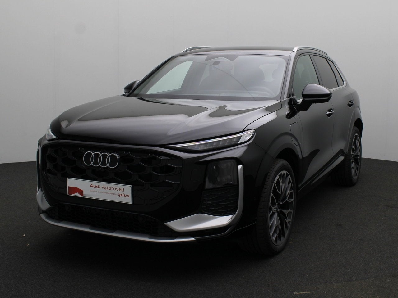 Audi Q3 SUV e-hybrid (PHEV) Audi Q3 SUV Corporate S e-hybrid, Auto's, Automaat, 48 g/km, Hybride Elektrisch/Benzine, https://public.car-pass.be/vhr/1b68daaf-d704-478c-a8b7-64b25c158601