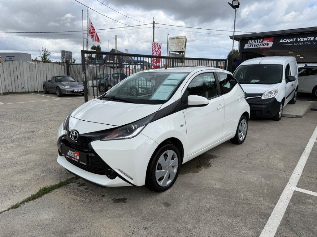 Toyota Aygo, https://public.car-pass.be/vhr/e5763eeb-f4e2-4a4d-81ee-e1e987d01318, Essai à domicile, Achat, 998 cm³