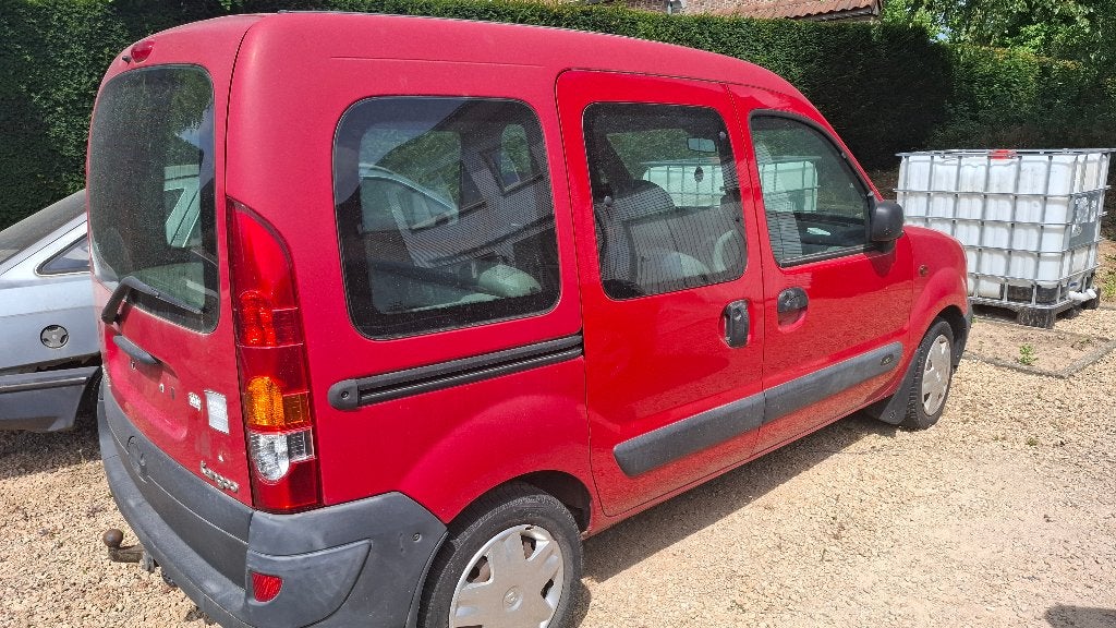 Renault Kangoo -motor defect, prijs ter plaatse te bespreken, Autos, Camionnettes & Utilitaires, Rouge, Achat, Diesel, Particulier