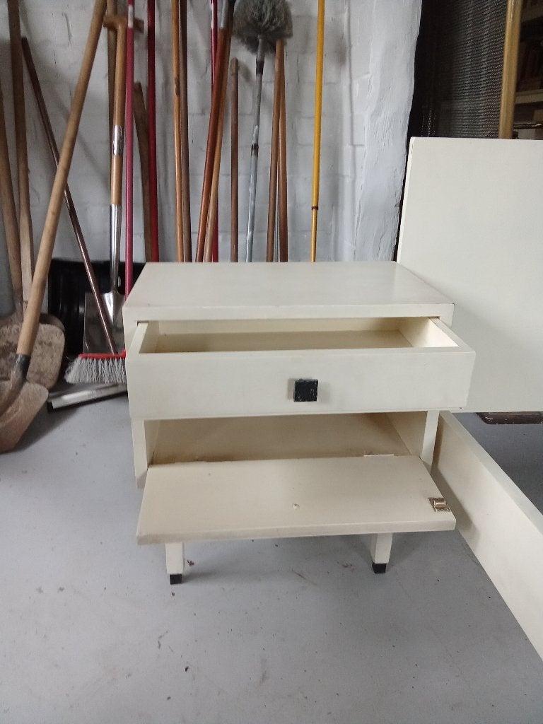 Vintage  nachtkastje met bijhorend eenpersoonsbed, Huis en Inrichting, Ophalen, Gebruikt, Hout