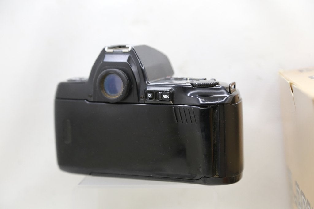 FILM CAMERA NIKON F801, Audio, Tv en Foto, Ophalen of Verzenden, Gebruikt, Spiegelreflex, Nikon