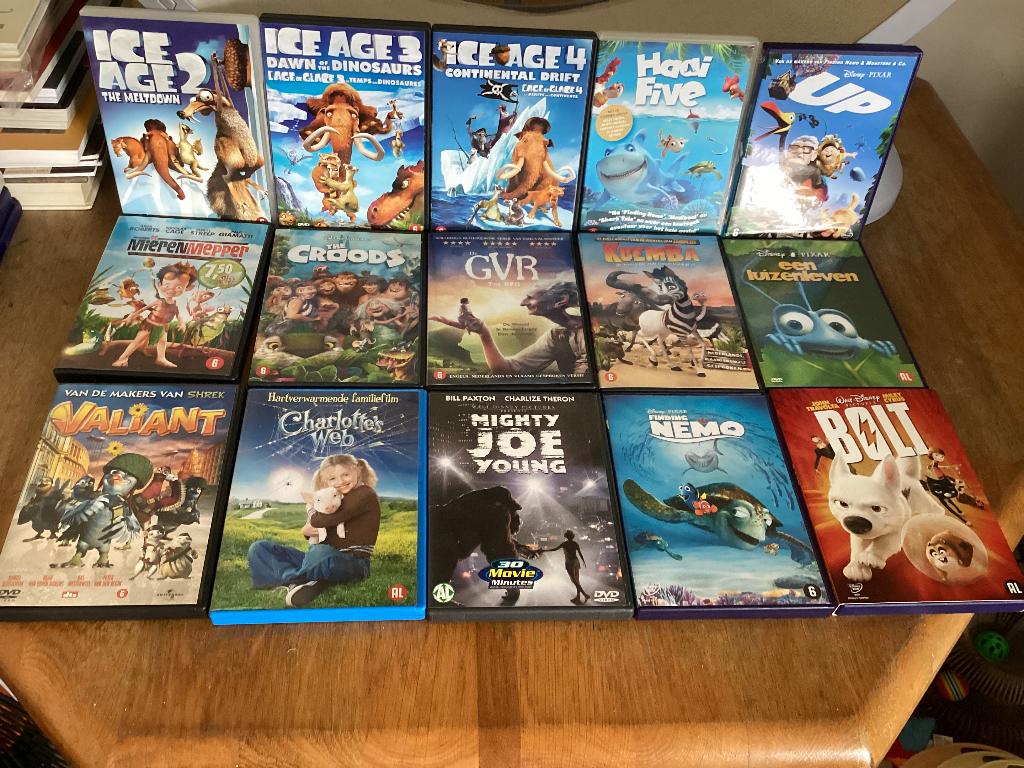 18 tekenfilms,kinderfilms, Cd's en Dvd's, Ophalen of Verzenden