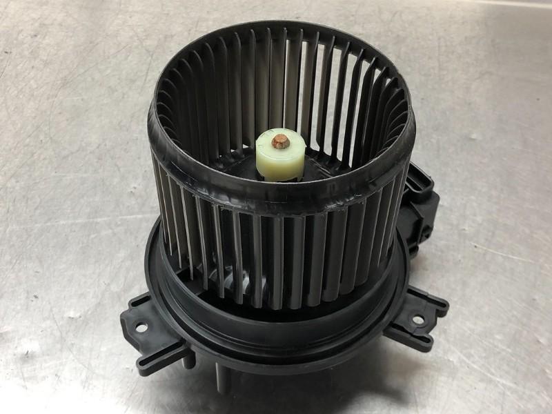 KACHEL VENTILATORMOTOR Suzuki Ignis (MF) (01-2016/-), Info@denso.nl, Hogeweyselaan 165
1382 JL  Weesp, NL, Suzuki, DENSO EUROPE B.V.