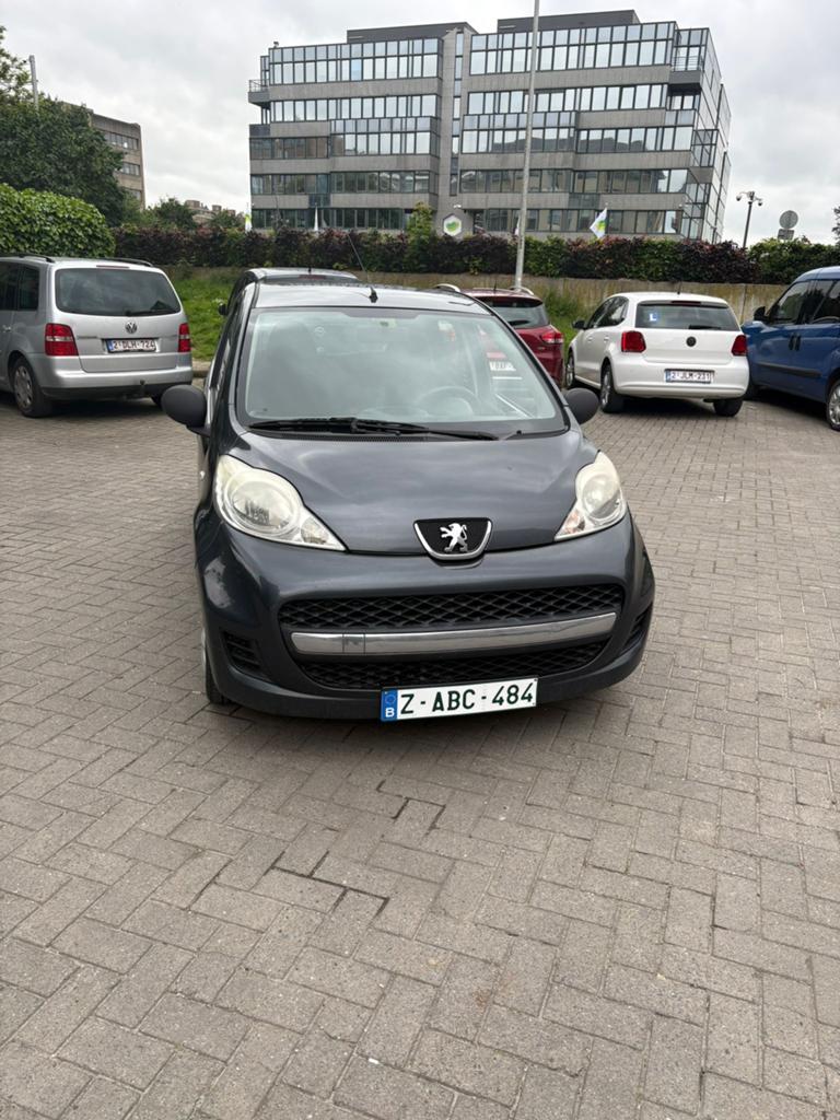 Peugeot 107 Face lift 1.0 essance, Autos, Peugeot, Euro 5, Achat, Boîte manuelle, 5 portes