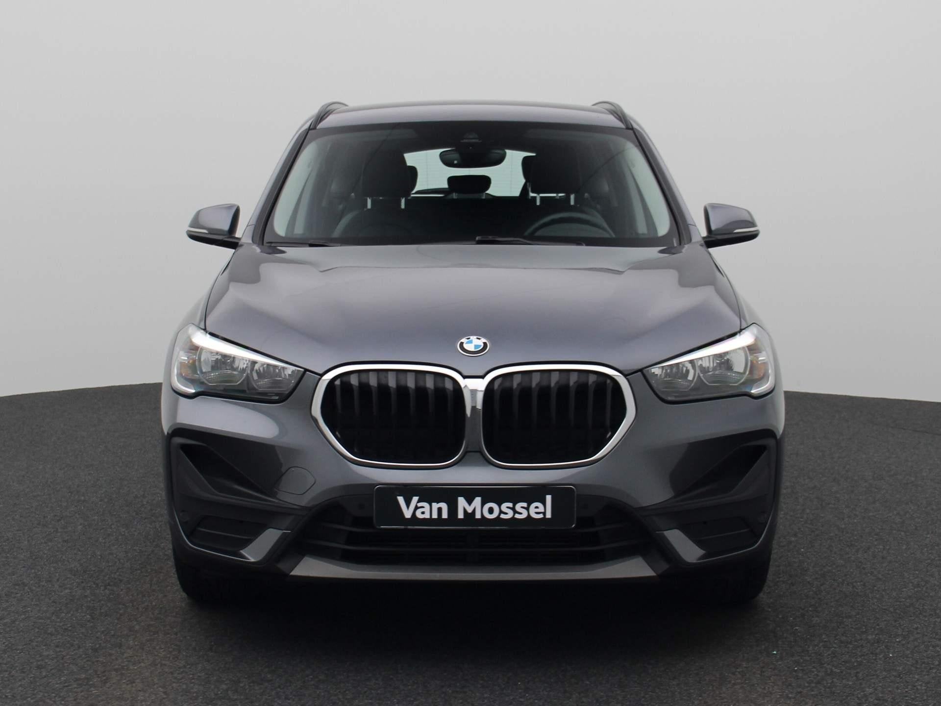 BMW X1 sDrive16d Executive | Navi | ECC | PDC | LMV |, Auto's, Gebruikt, Zwart, 116 pk, Automatische klimaatregeling