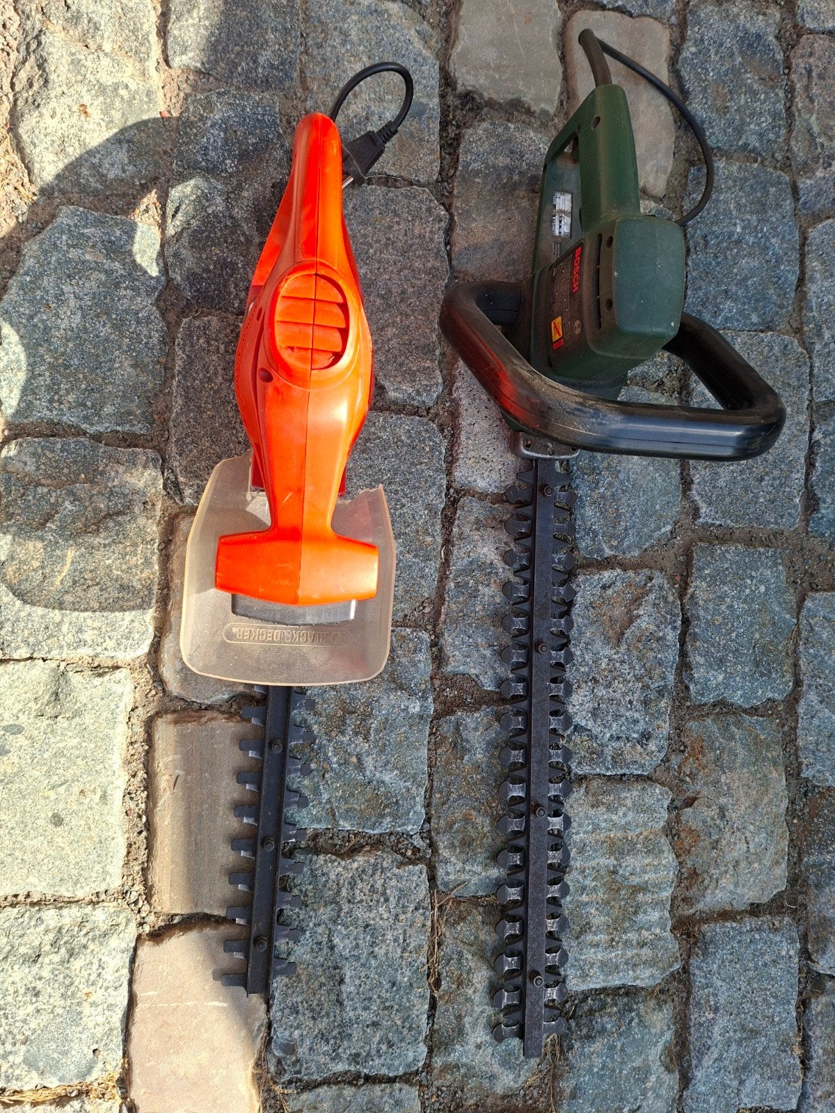 2 heggenscharen bosch en black en decker., Ophalen, Gebruikt, Elektrisch, Bosch