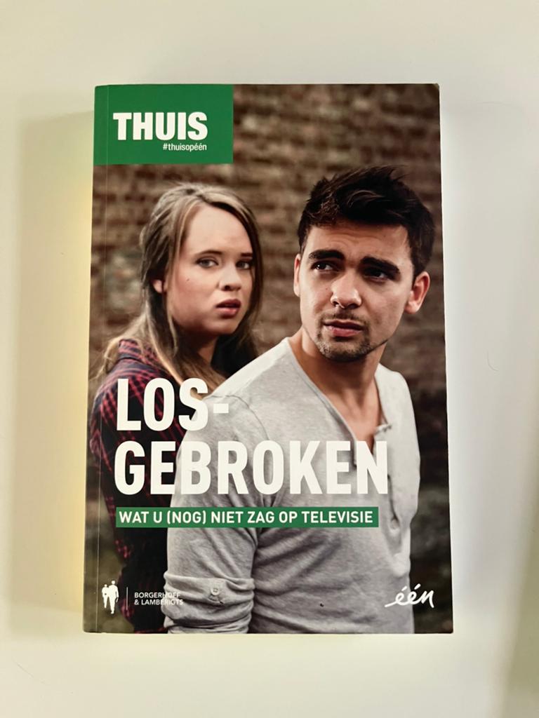 4 boeken van VRT reeks Thuis, Ophalen, Gelezen, Tv-serie