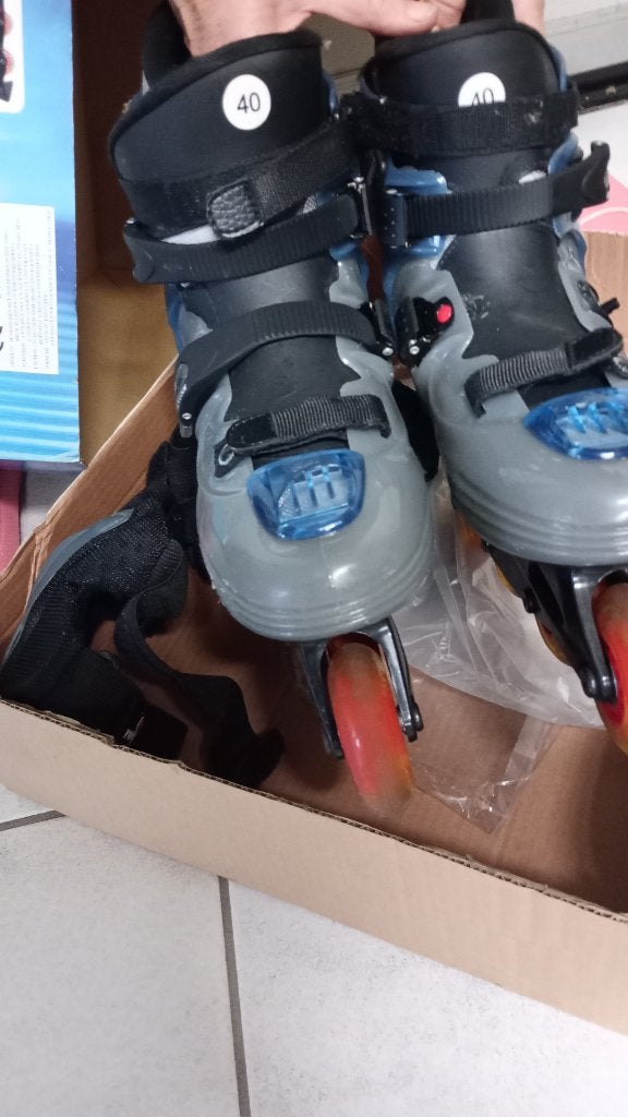 Inline skates te koop, maat 43 en maat 40, Sport en Fitness, Ophalen of Verzenden, Gebruikt, Inline skates 4 wielen