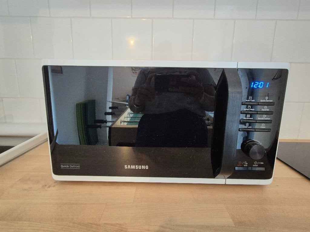 Micro-ondes Samsung 1150 watts, Gril, Comme neuf, Enlèvement, À Poser